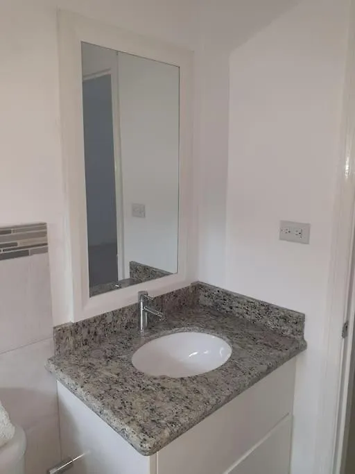 Harloe'S Place Apartment Kingston 0*,  Jamaica